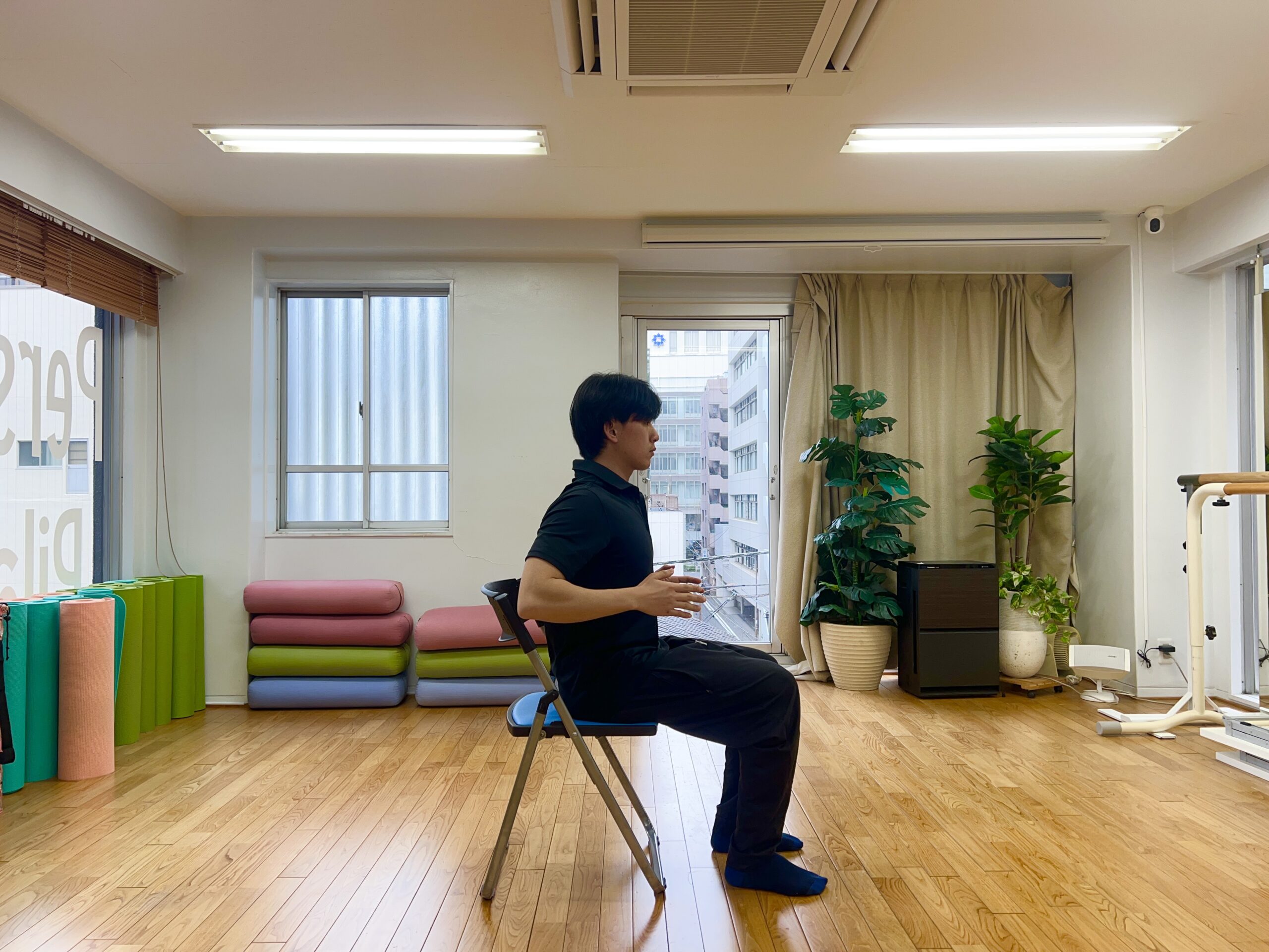 肩甲骨ストレッチ