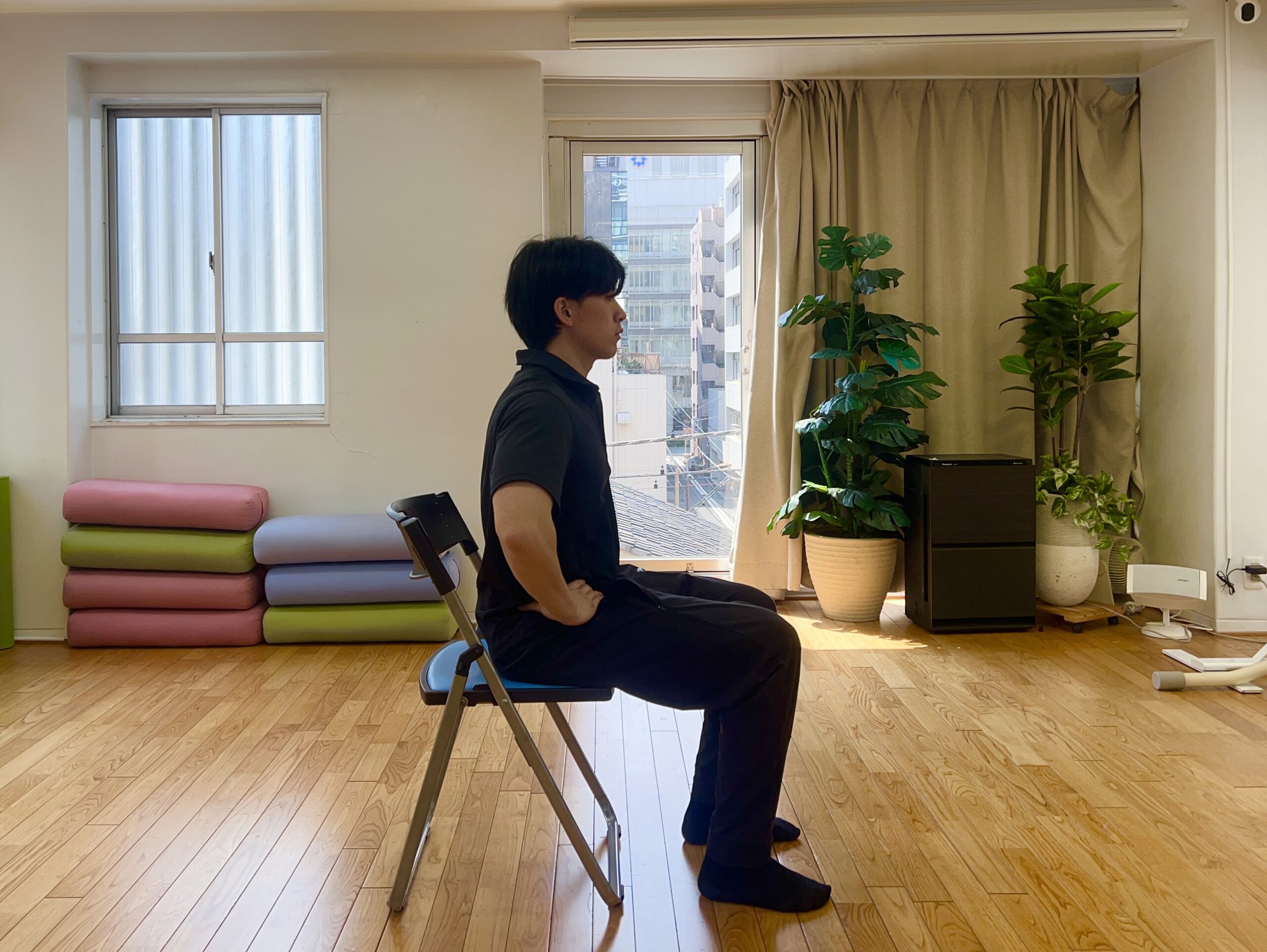 骨盤前傾・後傾運動