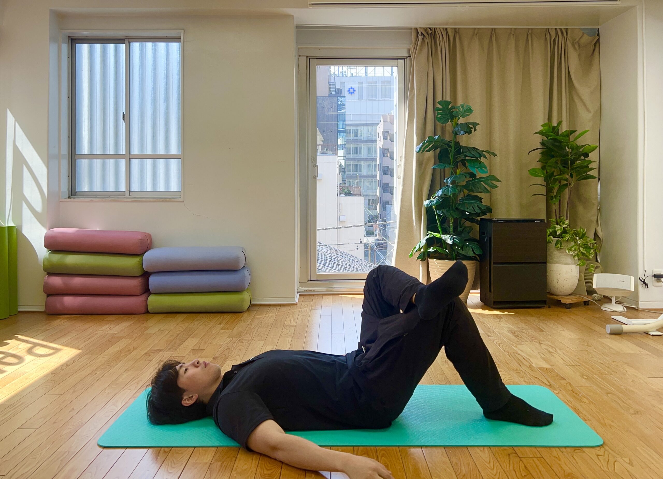 大腿筋膜張筋ストレッチ